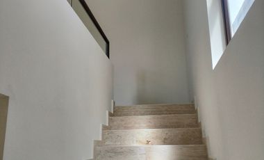 CASA 3 RECAMARAS, EN PRIVADA CON AMENIDADES A LA VENTA