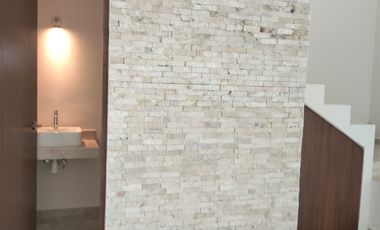 CASA 3 RECAMARAS, EN PRIVADA CON AMENIDADES A LA VENTA