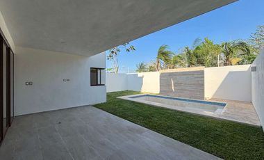 CASA EN VENTA EN PRIVADA PARQUE NATURA, CHOLUL