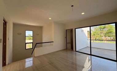 CASA EN VENTA EN PRIVADA PARQUE NATURA, CHOLUL