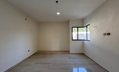 CASA EN VENTA EN PRIVADA PARQUE NATURA, CHOLUL