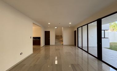 CASA VENTA MÉRIDA,, PRIV. PARQUE NATURA CHOLUL, CIRUELA 213.