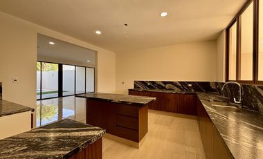 CASA VENTA MÉRIDA,, PRIV. PARQUE NATURA CHOLUL, CIRUELA 213.