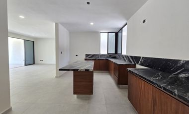 CASA VENTA MÉRIDA,  PRIV. PARQUE NATURA CHOLUL, CIRUELA 202.