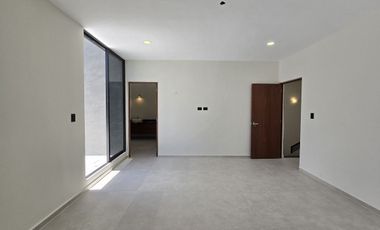 CASA VENTA MÉRIDA,  PRIV. PARQUE NATURA CHOLUL, CIRUELA 202.