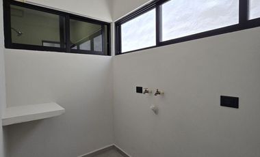 CASA VENTA MÉRIDA,  PRIV. PARQUE NATURA CHOLUL, CIRUELA 202.