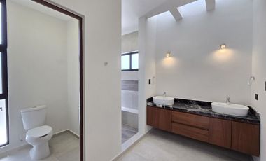 CASA VENTA MÉRIDA,  PRIV. PARQUE NATURA CHOLUL, CIRUELA 202.