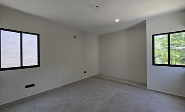 CASA VENTA MÉRIDA,  PRIV. PARQUE NATURA CHOLUL, CIRUELA 202.