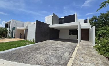 CASA VENTA MÉRIDA,  PRIV. PARQUE NATURA CHOLUL, CIRUELA 202.