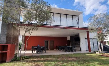 Casa en Venta Coto Santillana Solares