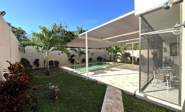 Amplia Casa de 4 recámaras y Piscina en Privada con Amenidades