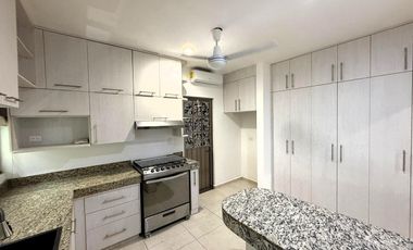 Amplia Casa de 4 recámaras y Piscina en Privada con Amenidades