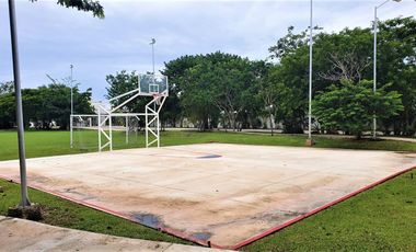 Amplia Casa de 4 recámaras y Piscina en Privada con Amenidades