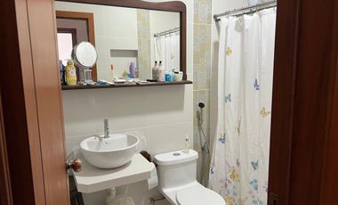 HERMOSA PROPIEDAD DE VENTA EN YUNGUILLA DOS CASAS