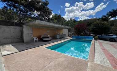 HERMOSA PROPIEDAD DE VENTA EN YUNGUILLA DOS CASAS