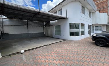 OPORTUNIDAD PROPIEDAD DE VENTA EN LA MEJOR ZONA COMERCIAL DE CUENCA