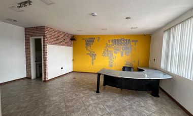 OPORTUNIDAD PROPIEDAD DE VENTA EN LA MEJOR ZONA COMERCIAL DE CUENCA