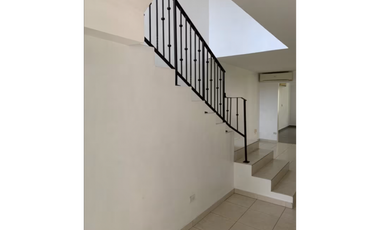 VILLA LUCRE / VILLA DE LAS AZORES / 420M / 3 HABITACION / 2 NIVELES