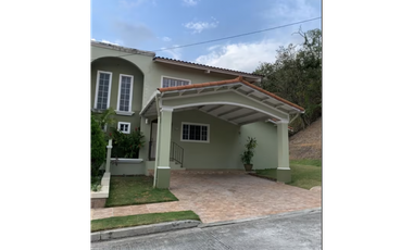 VILLA LUCRE / VILLA DE LAS AZORES / 420M / 3 HABITACION / 2 NIVELES