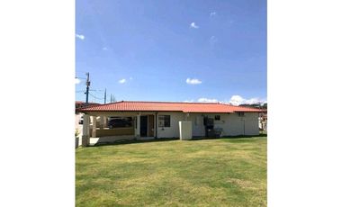 AALUILER DE CASA PH VISTA DEL LAGO LAS CUMBRES TERRENO AMPLIO VV