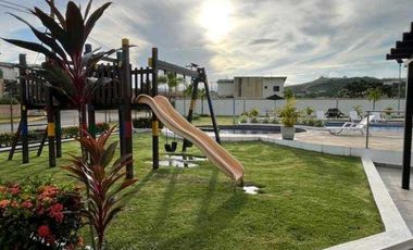 AALUILER DE CASA PH VISTA DEL LAGO LAS CUMBRES TERRENO AMPLIO VV