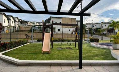 AALUILER DE CASA PH VISTA DEL LAGO LAS CUMBRES TERRENO AMPLIO VV