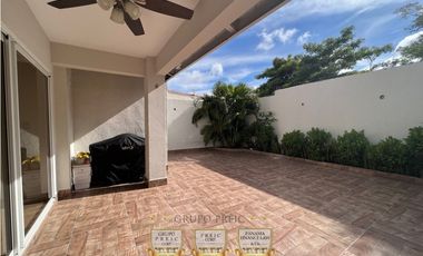 Alquiler Casa Reserva de Versalles Modelo Marsella 232 mts2