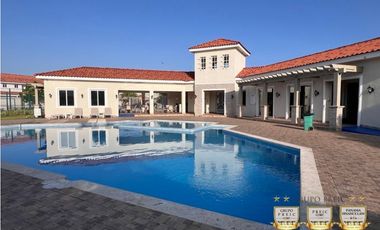 Alquiler Casa Reserva de Versalles Modelo Marsella 232 mts2