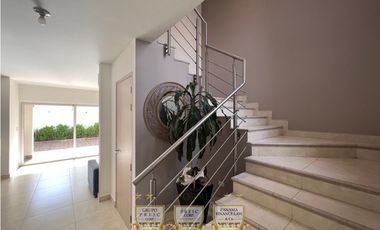 Alquiler Casa Reserva de Versalles Modelo Marsella 232 mts2