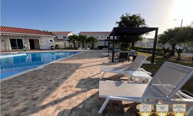 Alquiler Casa Reserva de Versalles Modelo Marsella 232 mts2