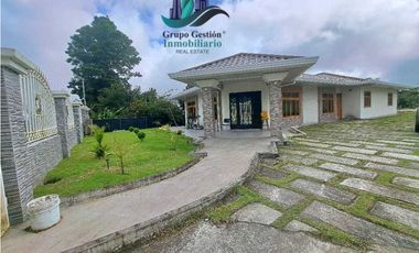 VENDO.CASA DE 4AMPLIAS.HABITACIONES.BQT