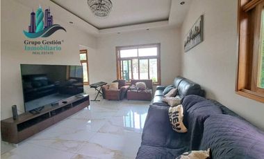 VENDO.CASA DE 4AMPLIAS.HABITACIONES.BQT