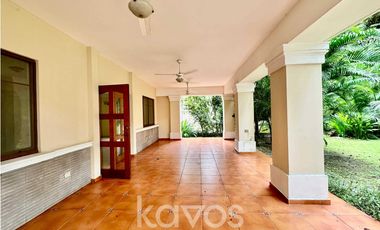 CASA EN VENTA - CAMINO DE CRUCES - CLAYTON