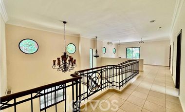 CASA EN VENTA - CAMINO DE CRUCES - CLAYTON