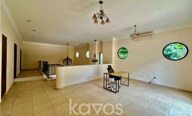 CASA EN VENTA - CAMINO DE CRUCES - CLAYTON