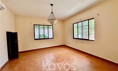 CASA EN VENTA - CAMINO DE CRUCES - CLAYTON