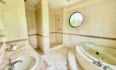 CASA EN VENTA - CAMINO DE CRUCES - CLAYTON