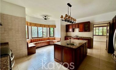 CASA EN VENTA - CAMINO DE CRUCES - CLAYTON