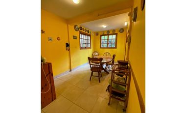 Hermosa casa frente al golf. Cerca del mar