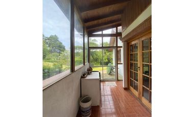 Hermosa casa frente al golf. Cerca del mar