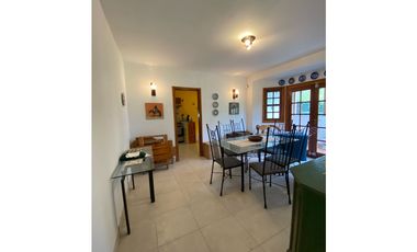 Hermosa casa frente al golf. Cerca del mar