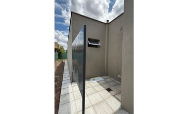 INKASA INMOBILIARIA - VENDE CASA EN BARRIO PRIVADO VIEYTES