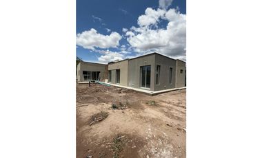 INKASA INMOBILIARIA - VENDE CASA EN BARRIO PRIVADO VIEYTES