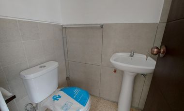 Se alquila departamento en primer piso Urdenor 2 zona Centro Empresarial Colón