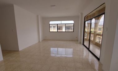 Se alquila departamento en primer piso Urdenor 2 zona Centro Empresarial Colón