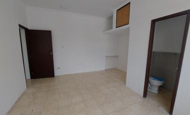 Se alquila departamento en primer piso Urdenor 2 zona Centro Empresarial Colón