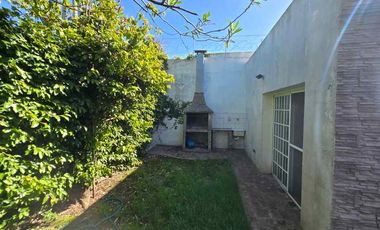 Casa para 2 Familias en venta en Wilde