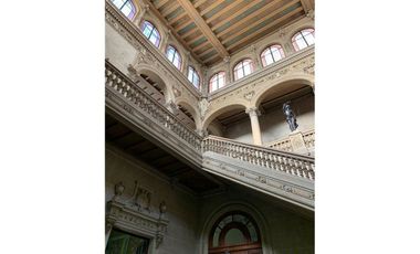 AV.BELGRANO 2800,VENTA CASA  DE GRAN VALOR ARQ!!!!