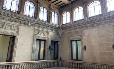 AV.BELGRANO 2800,VENTA CASA  DE GRAN VALOR ARQ!!!!