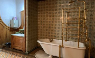 AV.BELGRANO 2800,VENTA CASA  DE GRAN VALOR ARQ!!!!